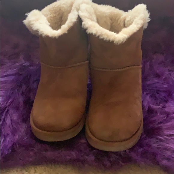 women’s chesnut uggs - Picture 3 of 3
